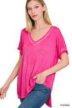 Load image into Gallery viewer, WASHED SHORT SLEEVE V-NECK TOP W HI-LOW HEM
